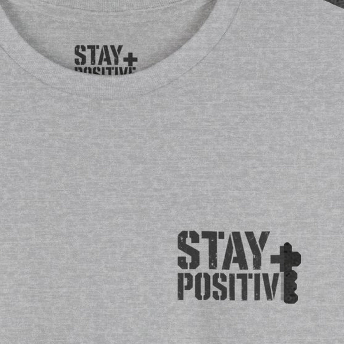 No Struggle No Strength Tee – Stay Positive – Sport Grey – front print close-up